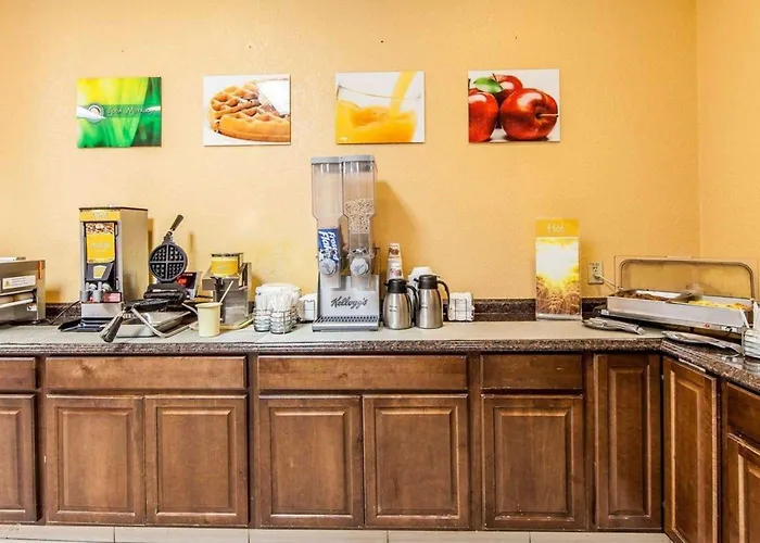 Family Hotel: Wingate By Wyndham Marietta Conference Center Ohio