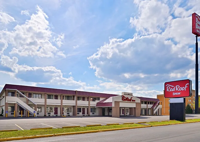 Cheap hotel: Red Roof Inn Marietta