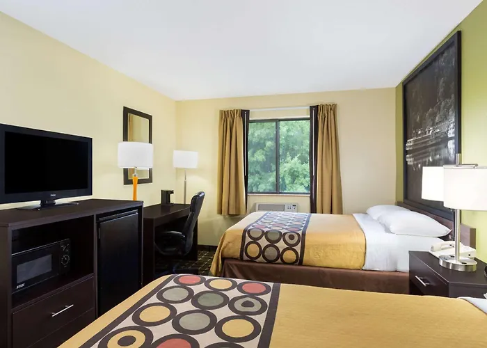 Motel: Super 8 By Wyndham Marietta